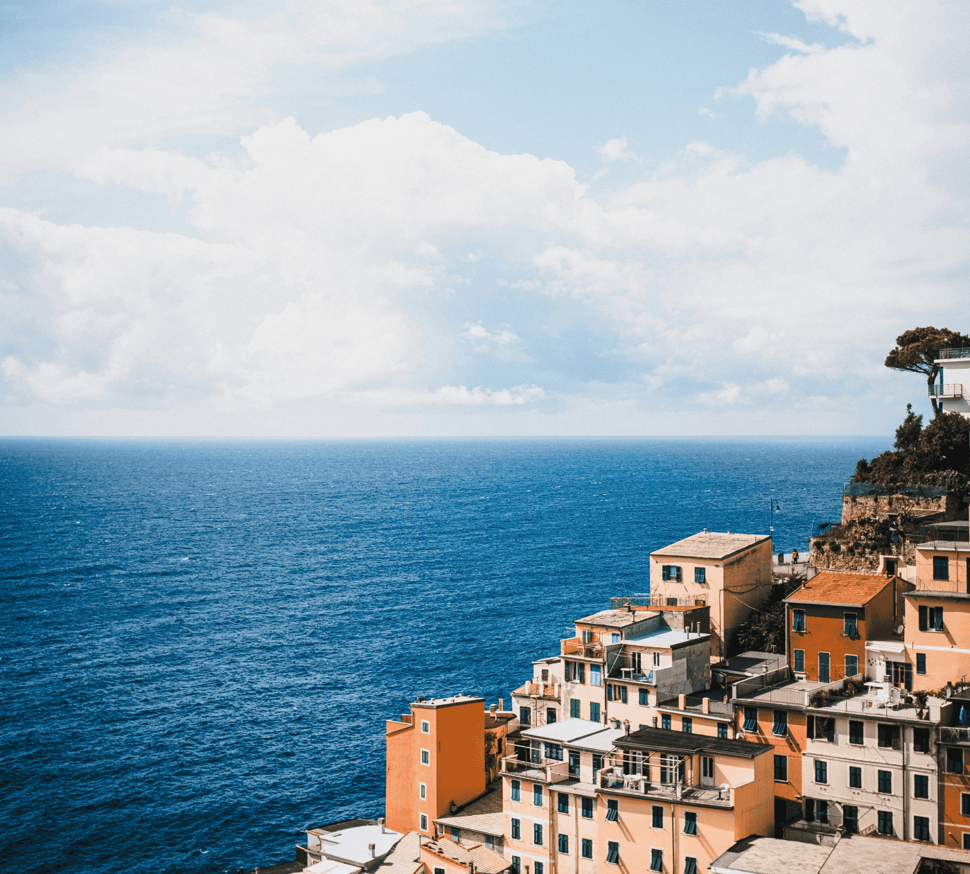 Unsplash - Stéphan Valentin - city-buildings-near-sea-under-white-clouds-during-daytime-rwFQP0L2Xl4
